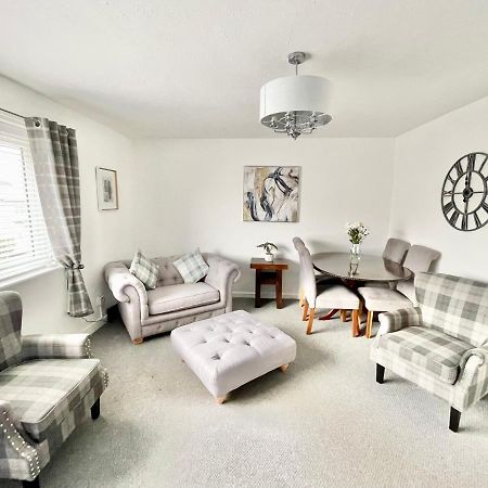 Cae Glas Apartments Холихед Экстерьер фото