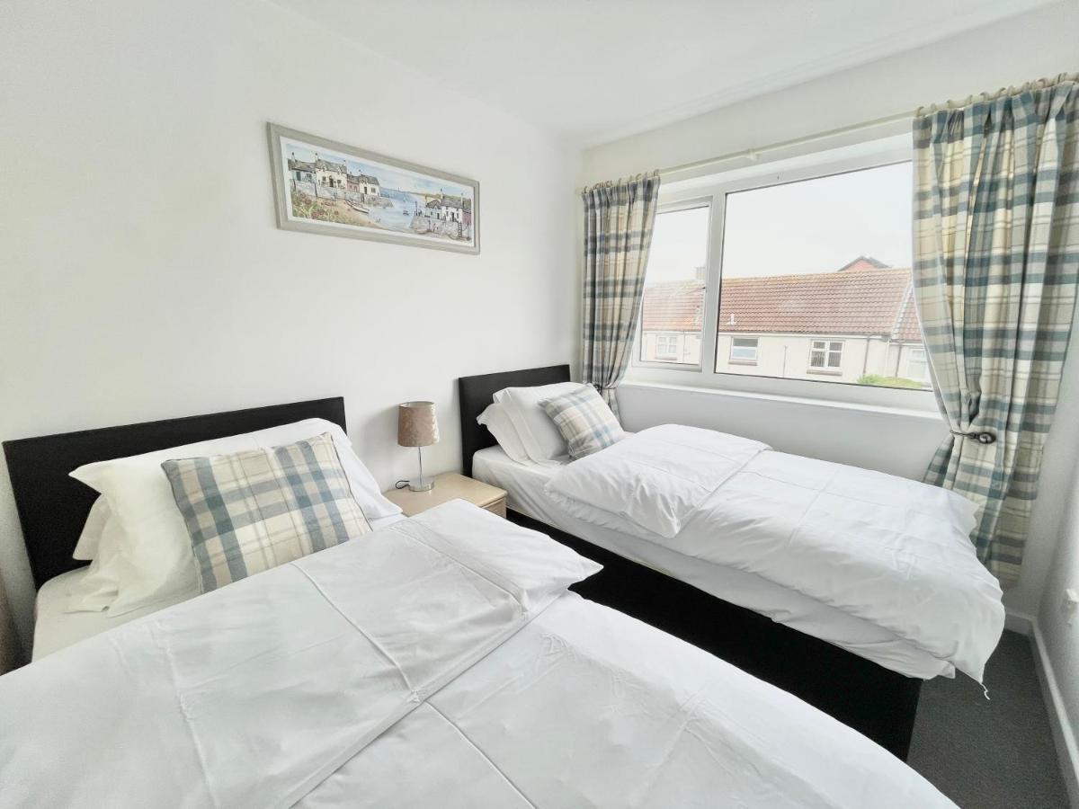 Cae Glas Apartments Холихед Экстерьер фото