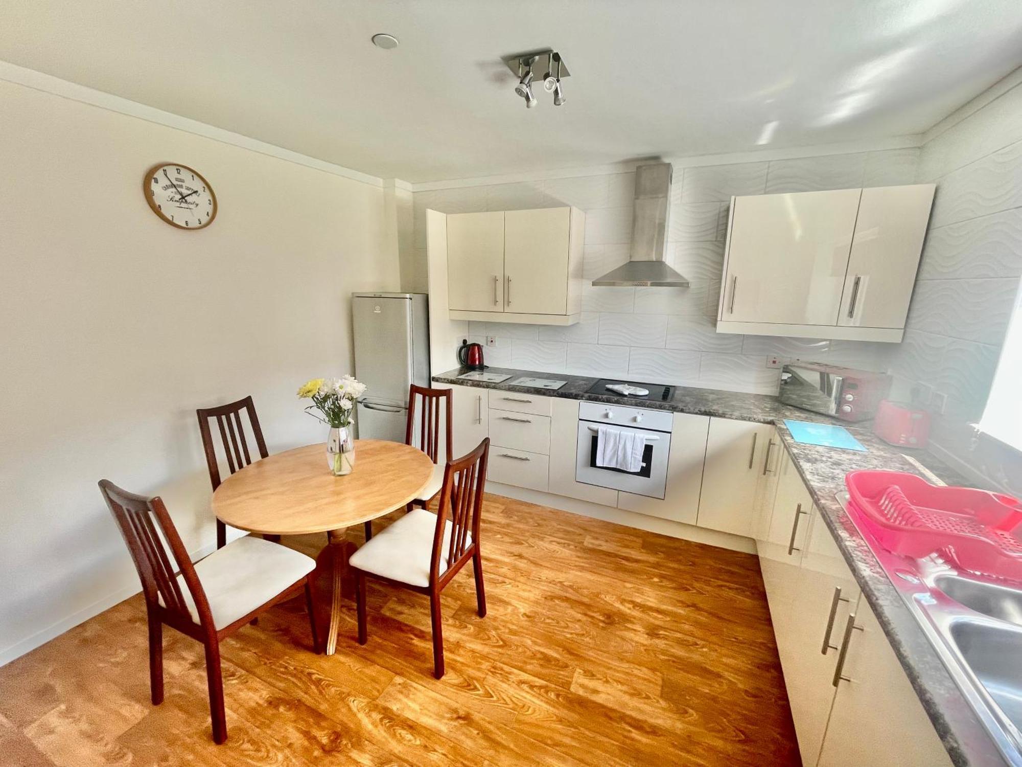 Cae Glas Apartments Холихед Экстерьер фото