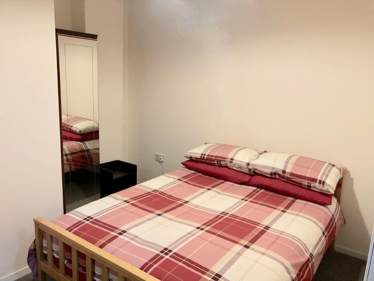 Cae Glas Apartments Холихед Экстерьер фото