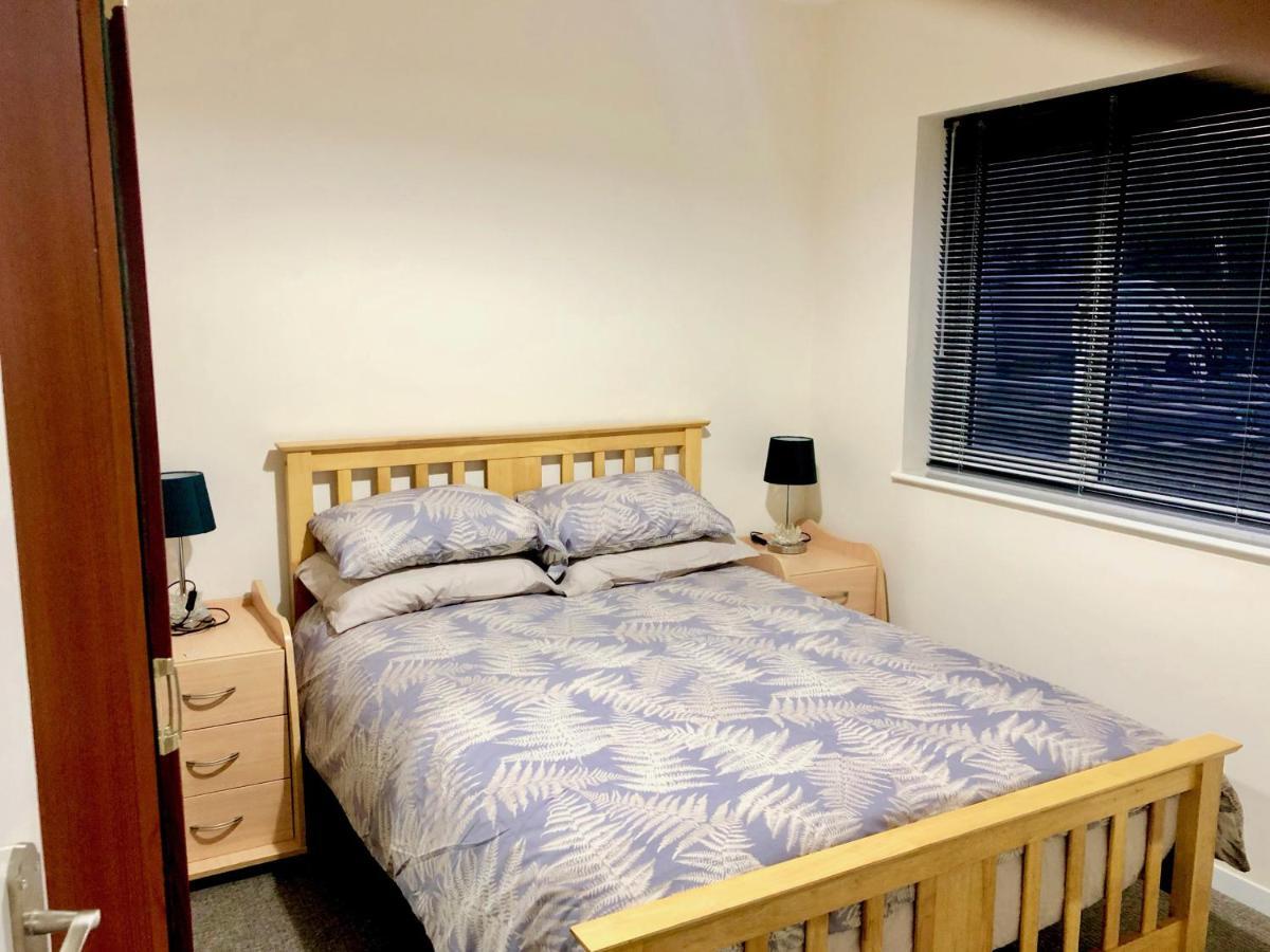 Cae Glas Apartments Холихед Экстерьер фото